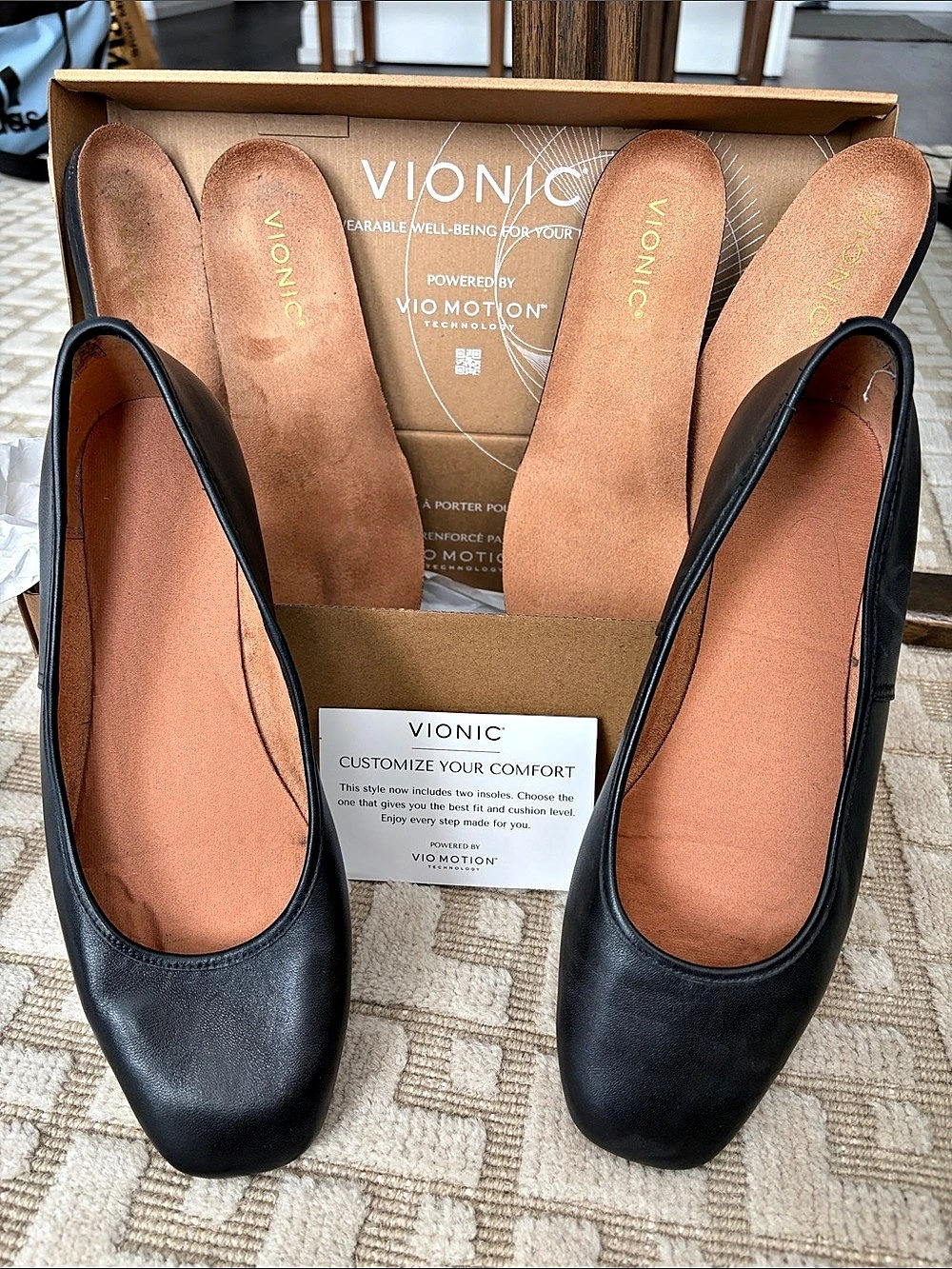 Vionic Orinda Black Flats US 9.5 M